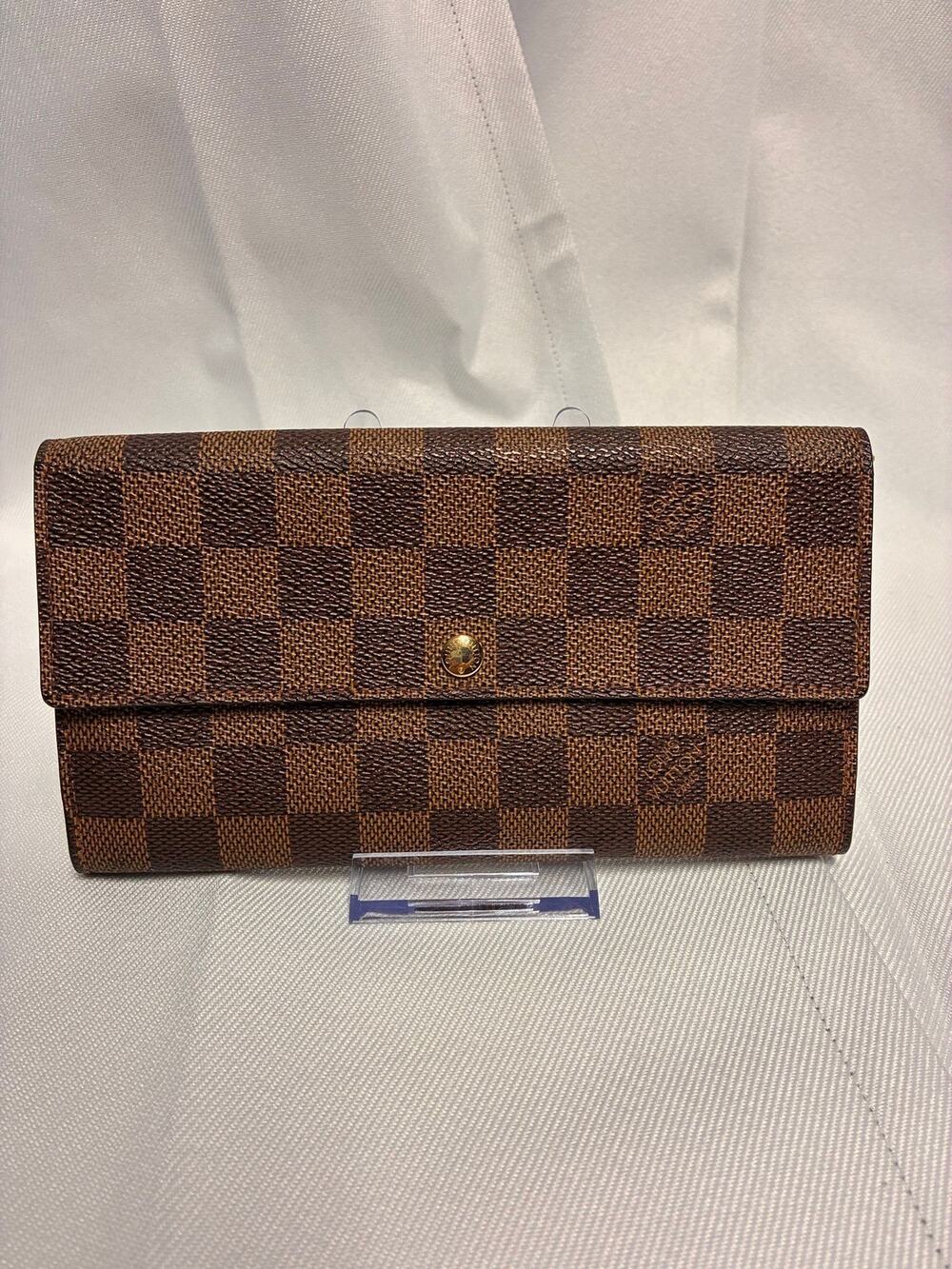 LF-026 LV Sarah Damier Wallet
